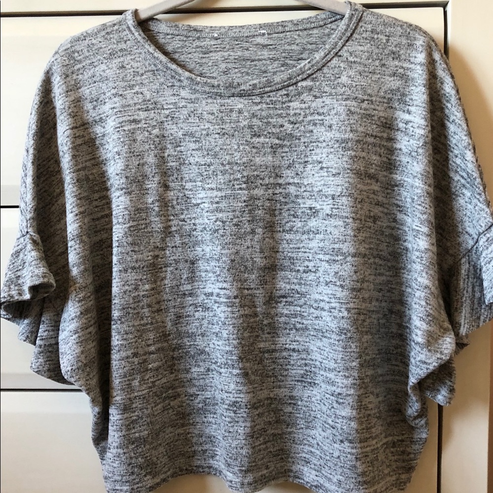 H&M Women’s Loose Fitting Top w/ Ruffle Sleeves